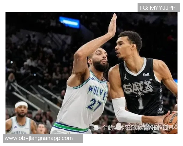 戈贝尔：以身作则展现团队精神我们在逆境中选择团结与理智